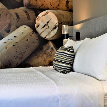 Hotel Indigo Napa Valley By Ihg Bagian luar foto