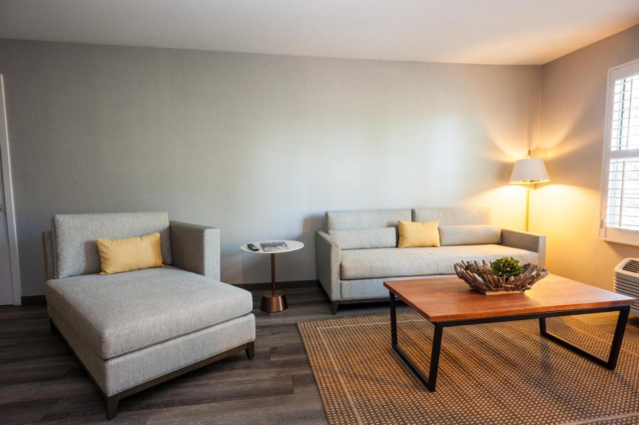 Hotel Indigo Napa Valley By Ihg Bagian luar foto