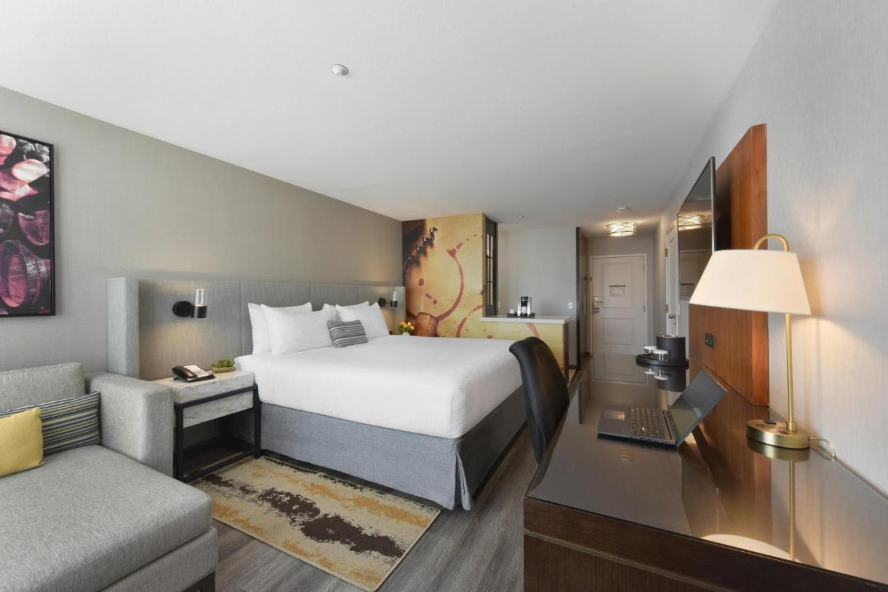 Hotel Indigo Napa Valley By Ihg Bagian luar foto