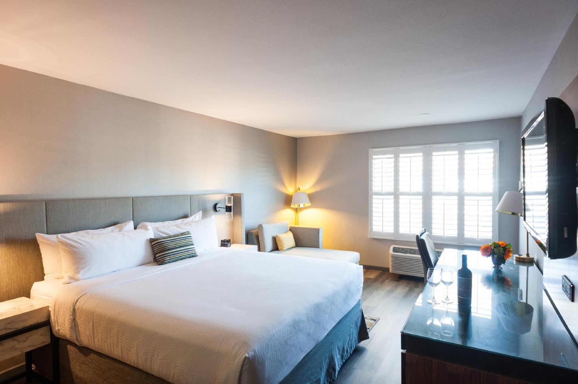 Hotel Indigo Napa Valley By Ihg Bagian luar foto