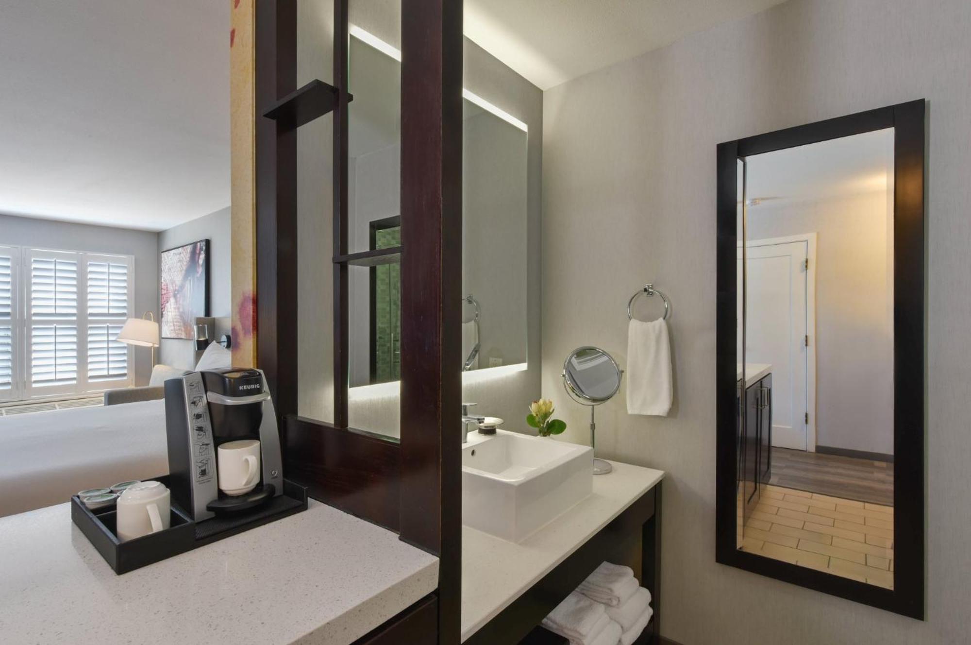 Hotel Indigo Napa Valley By Ihg Bagian luar foto